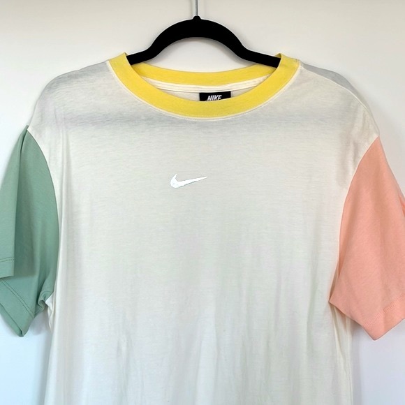 Nike Sportswear Women's Swoosh Dress - Picture 3 of 4